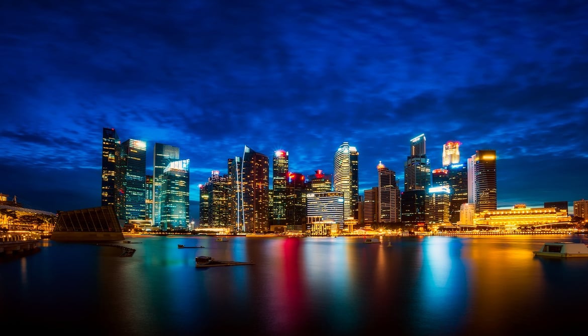 singapore-skyline-water-reflection