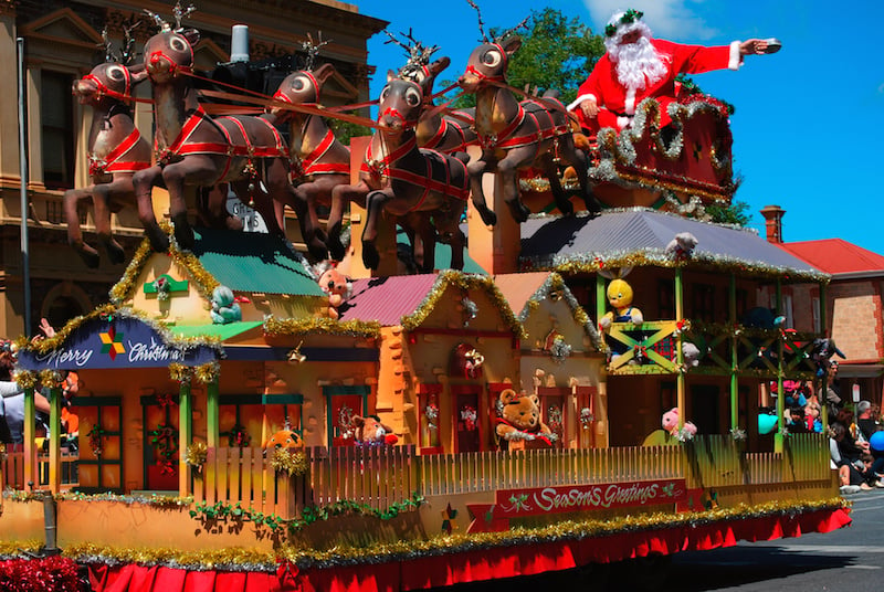 christmas-pageant-float