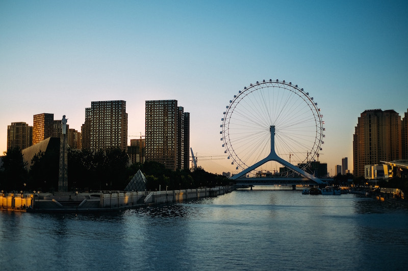 london eye and skyline in shadow