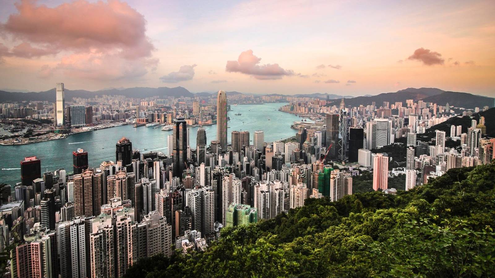 A guide to income tax for foreigners in Hong Kong