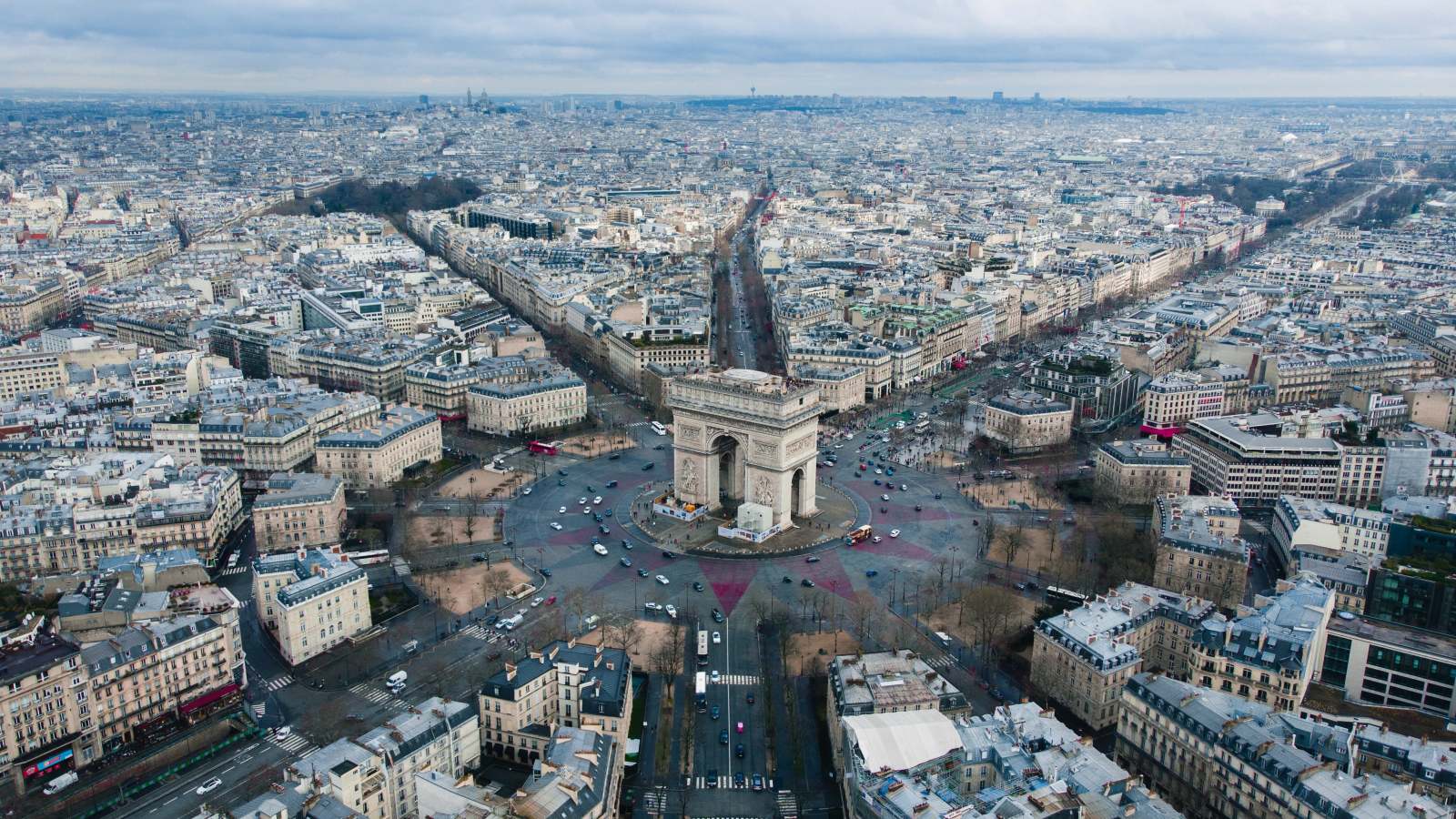 Money transfer companies compared: France